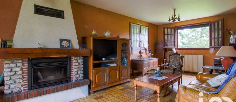 Traditional house 5 rooms of 120 m² in Saint-Laurent-des-Bois (27220)