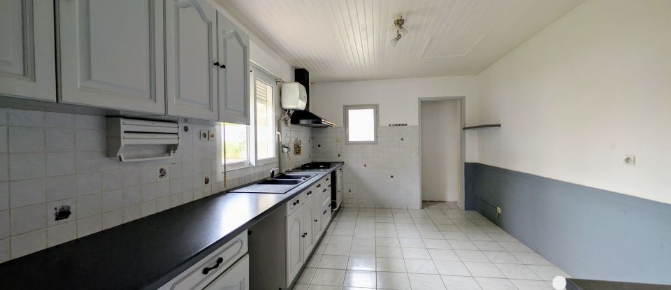 Village house 11 rooms of 259 m² in Juvignies (60112)