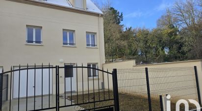 House 6 rooms of 102 m² in Mortefontaine-en-Thelle (60570)