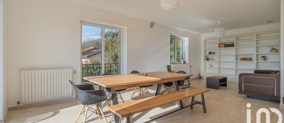 Maison 5 pièces de 167 m² à Brié-et-Angonnes (38320)