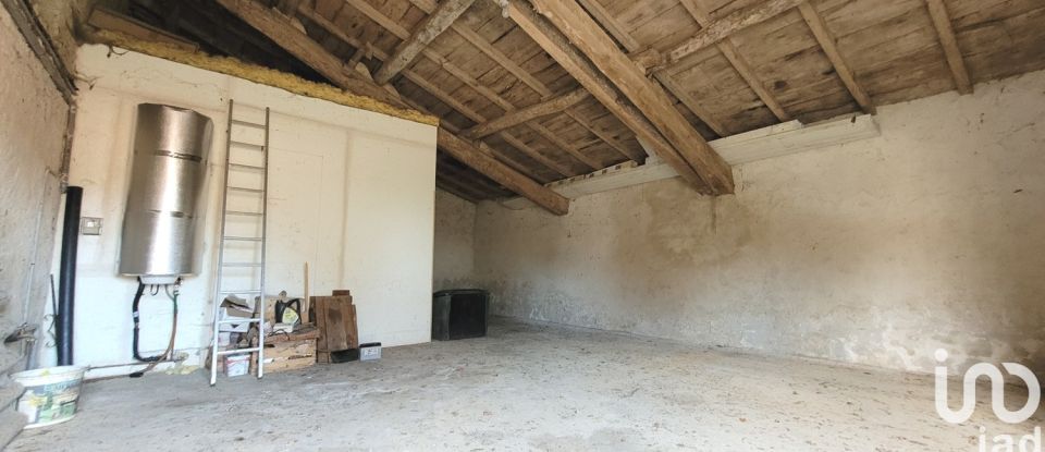 Country house 3 rooms of 110 m² in Mazeray (17400)