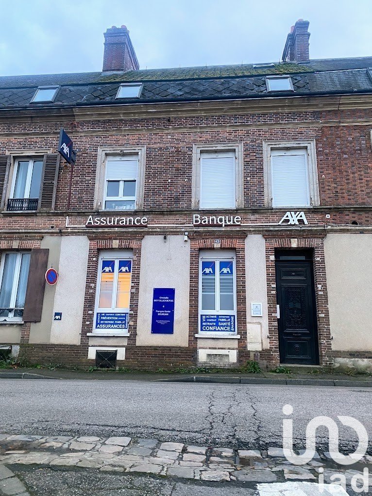 Building in Mesnils-sur-Iton (27240) of 161 m²