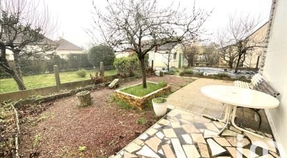 Maison traditionnelle 4 pièces de 80 m² à Évron (53600)