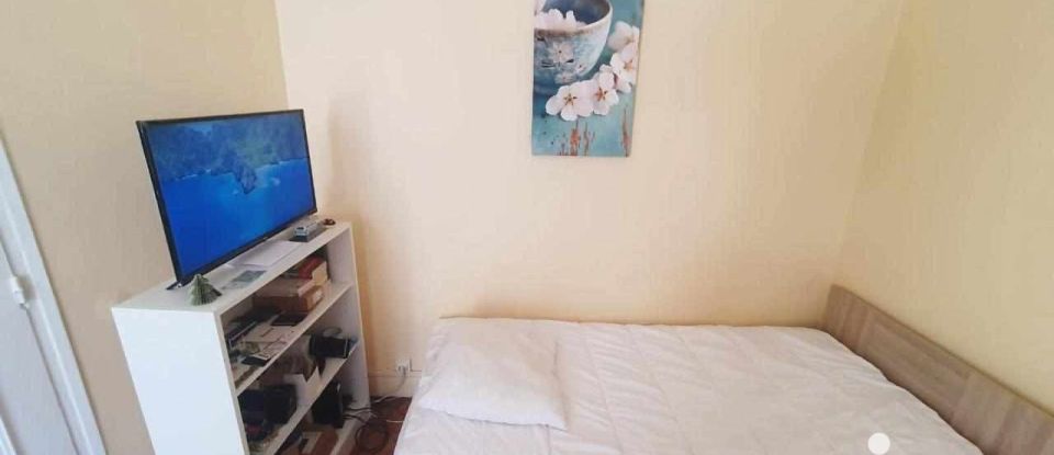 Studio 1 room of 26 m² in Courbevoie (92400)