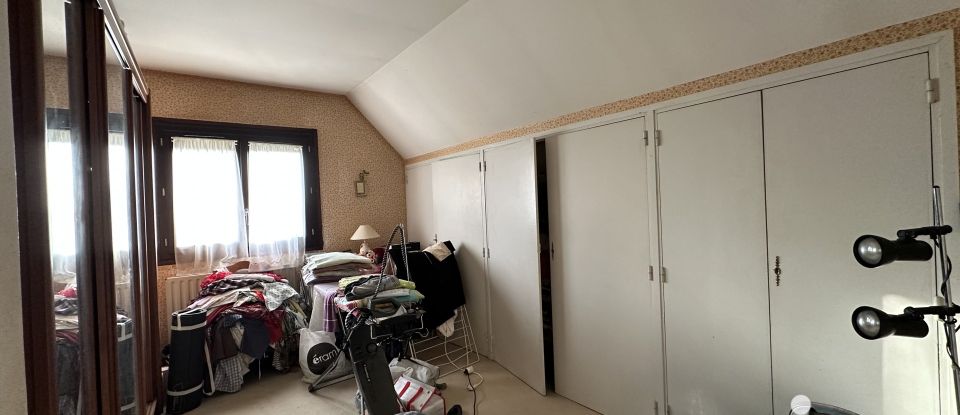 Maison 6 pièces de 142 m² à Vaux-le-Pénil (77000)