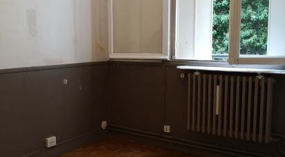 Studio 1 room of 10 m² in Paris (75016)