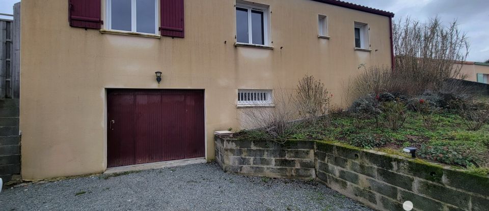 Maison traditionnelle 5 pièces de 100 m² à Réaumur (85700)