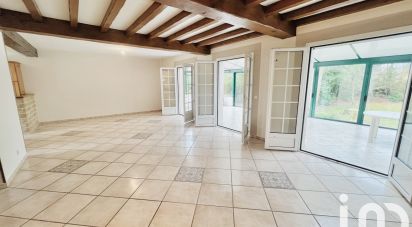 Traditional house 8 rooms of 280 m² in Verneuil-en-Halatte (60550)