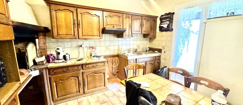 Traditional house 5 rooms of 118 m² in Manduel (30129)