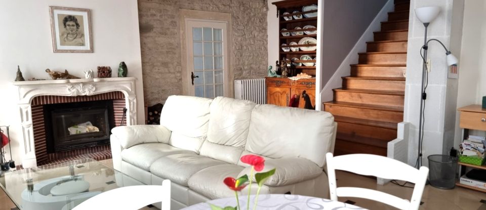 Town house 6 rooms of 199 m² in Jarnac (16200)