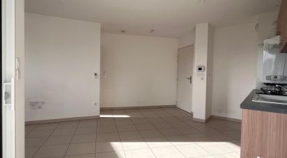 Apartment 2 rooms of 39 m² in Cenon (33150)