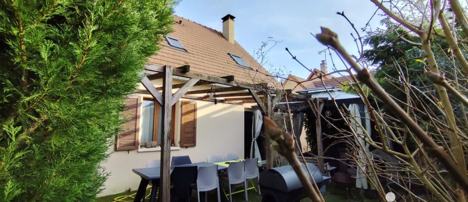 House 5 rooms of 101 m² in Jouy (28300)