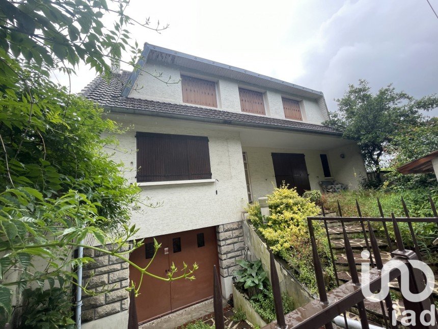 House 5 rooms of 110 m² in Saint-Maur-des-Fossés (94100)