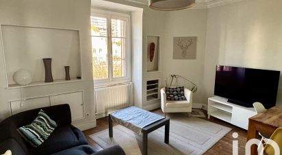 Apartment 3 rooms of 62 m² in Puteaux (92800)