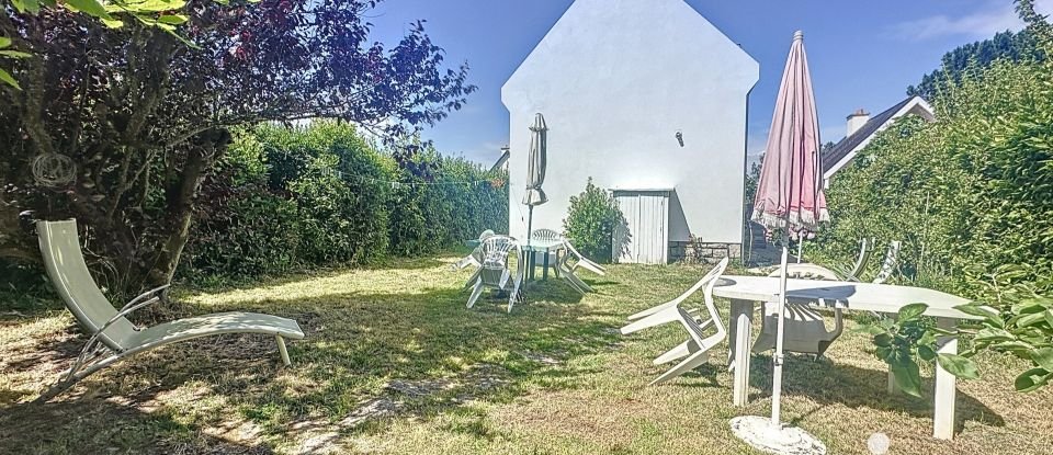 Traditional house 5 rooms of 80 m² in Quiberon (56170)