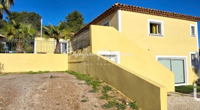 Traditional house 10 rooms of 232 m² in Cuers (83390)