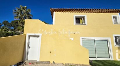 Traditional house 10 rooms of 232 m² in Cuers (83390)