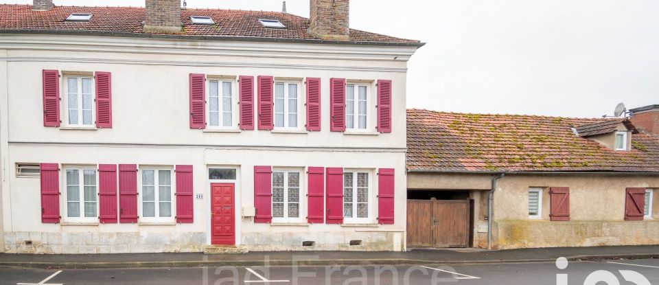 House 8 rooms of 214 m² in La Villeneuve-en-Chevrie (78270)