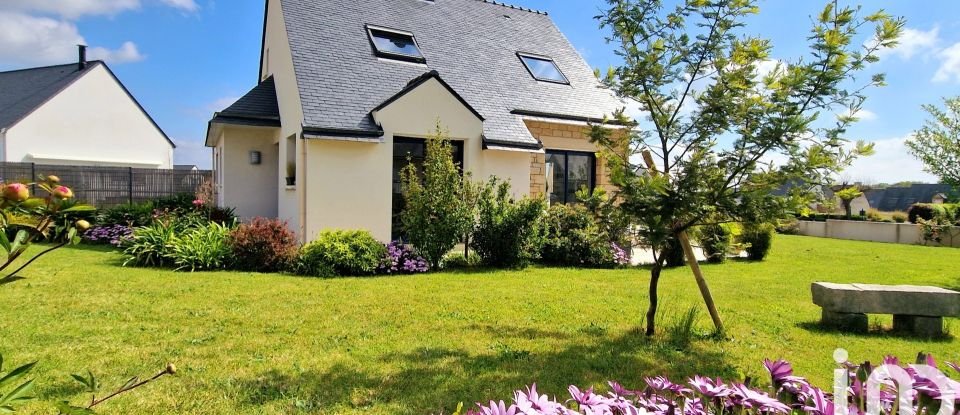 House 6 rooms of 105 m² in Sarzeau (56370)