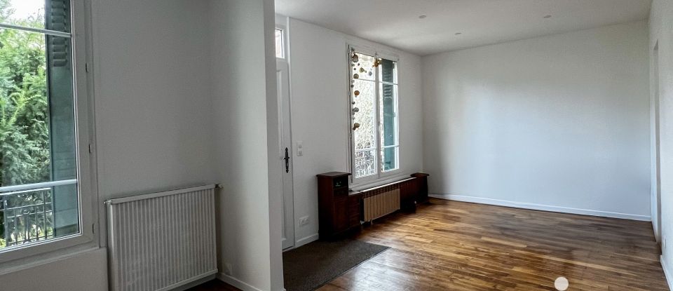 Town house 5 rooms of 110 m² in Clamart (92140)