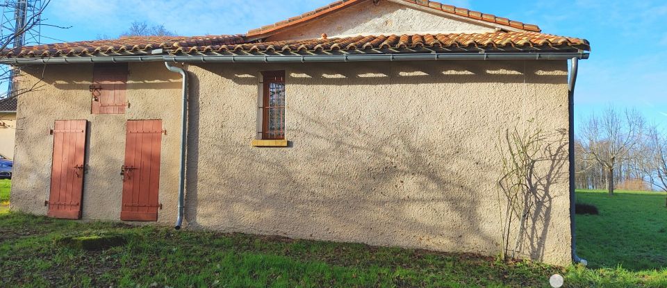 Maison de campagne 2 pièces de 52 m² à Confolens (16500)