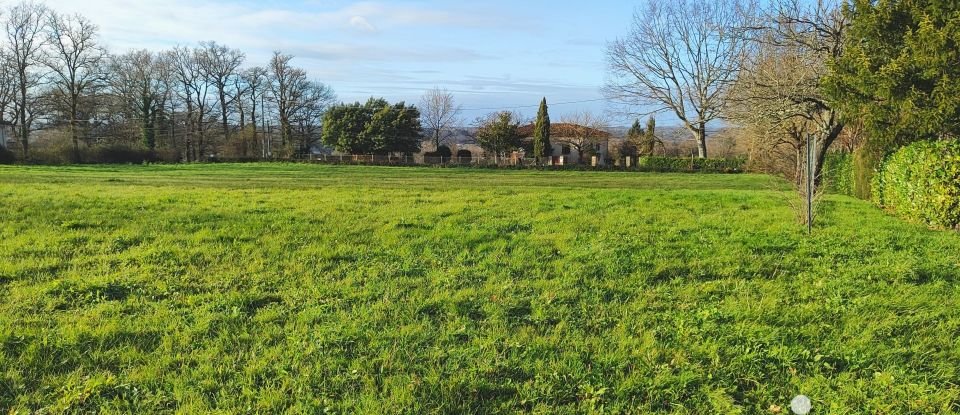 Maison de campagne 2 pièces de 52 m² à Confolens (16500)