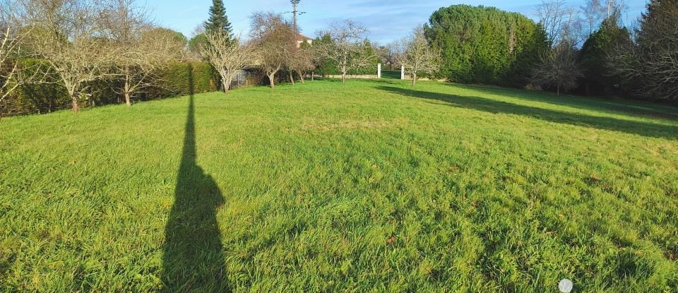 Maison de campagne 2 pièces de 52 m² à Confolens (16500)