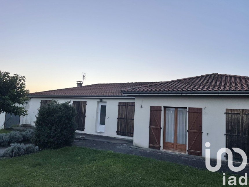 Traditional house 5 rooms of 148 m² in Jarnac-Champagne (17520)