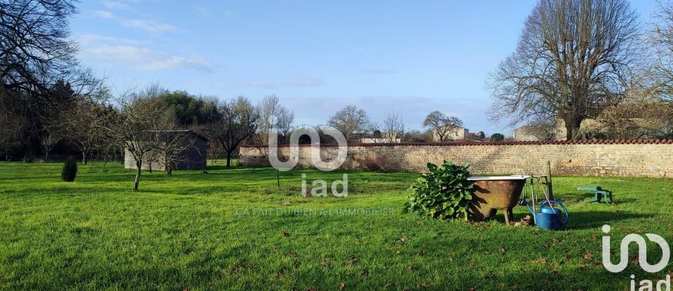 Maison 7 pièces de 218 m² à Doix lès Fontaines (85200)