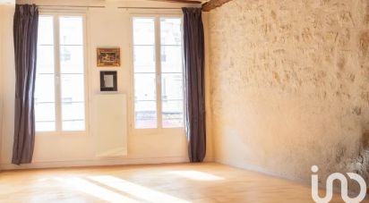 Studio 1 room of 40 m² in Paris (75004)