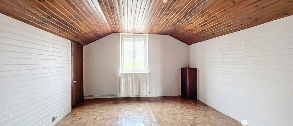 Maison 6 pièces de 115 m² à Aguessac (12520)