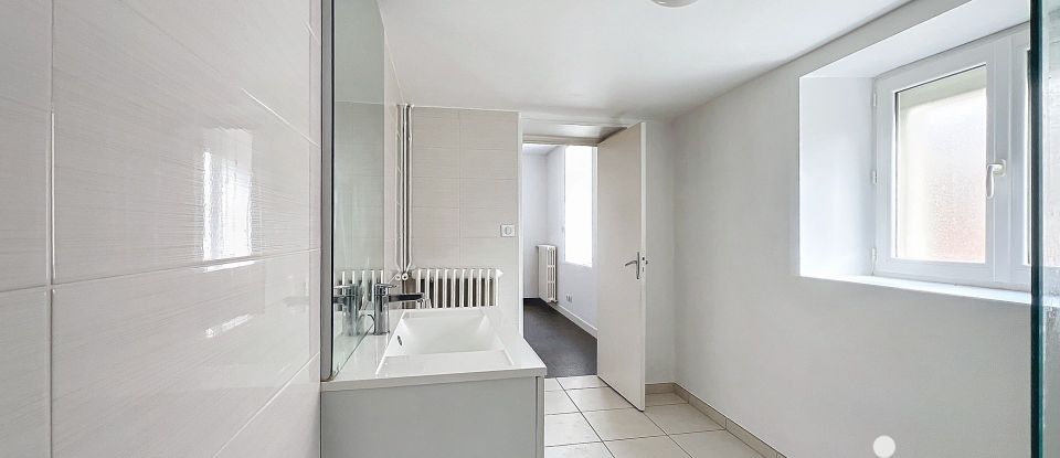 Maison 6 pièces de 115 m² à Aguessac (12520)