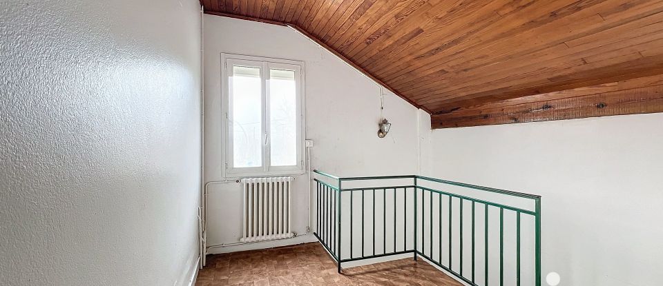 Maison 6 pièces de 115 m² à Aguessac (12520)