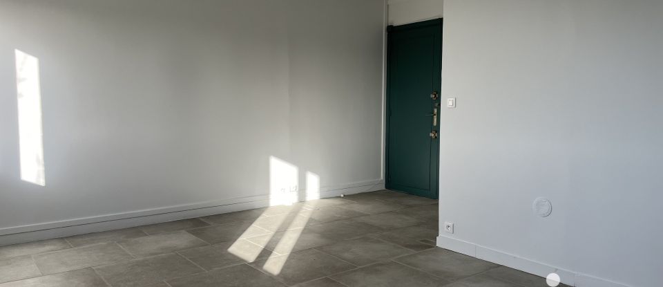 Apartment 2 rooms of 49 m² in Orléans (45000)