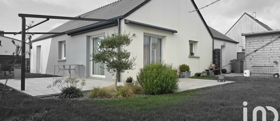 House 5 rooms of 90 m² in Saint-M'Hervé (35500)