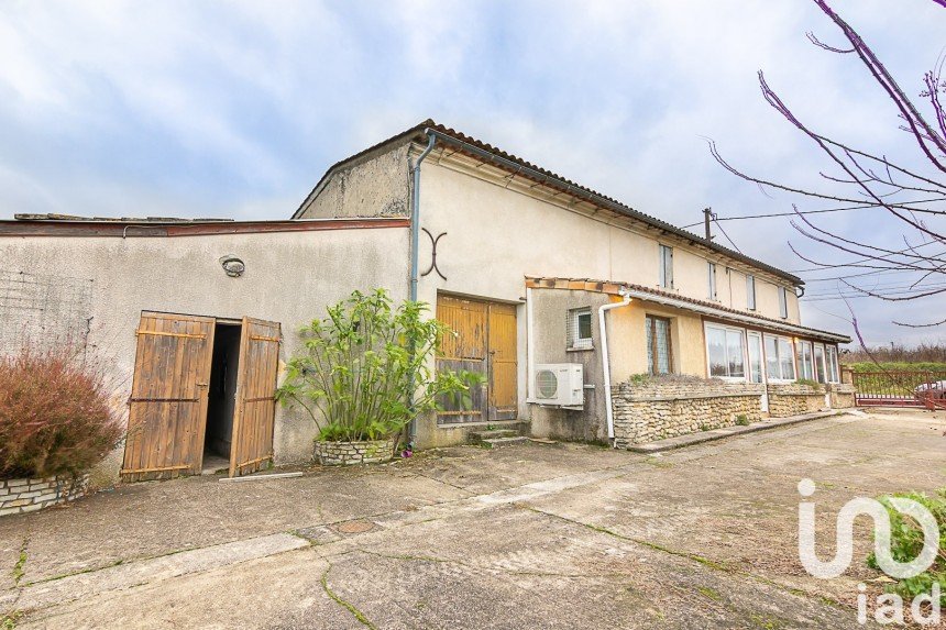 Maison 7 pièces de 172 m² à Vérac (33240)