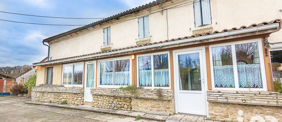 Maison 7 pièces de 172 m² à Vérac (33240)