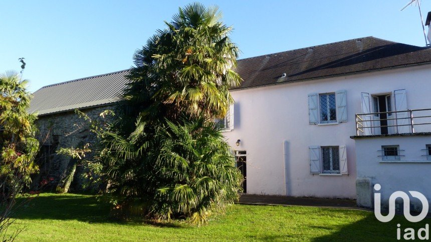 Traditional house 5 rooms of 118 m² in Oloron-Sainte-Marie (64400)