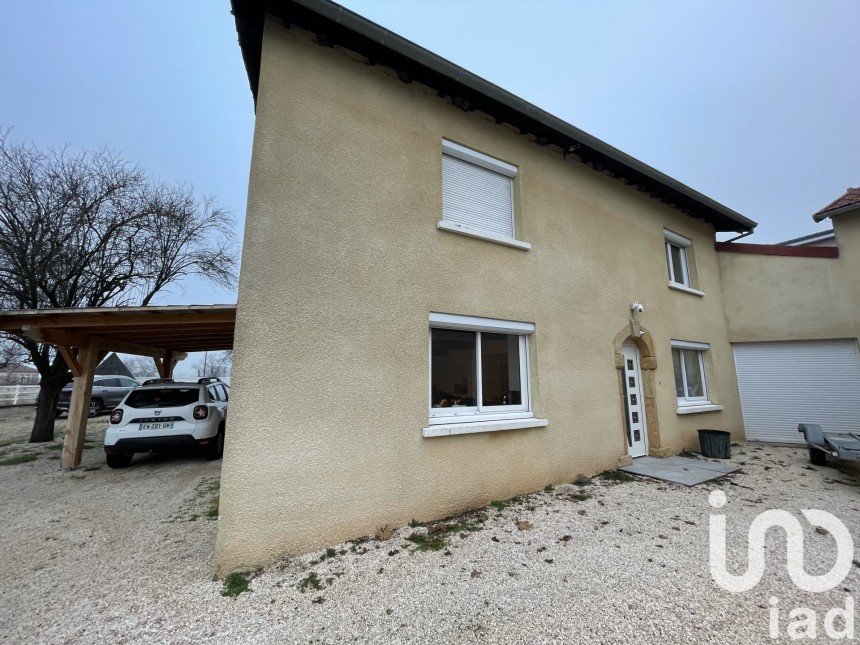 Village house 4 rooms of 136 m² in Saint-Pierre-la-Noaille (42190)