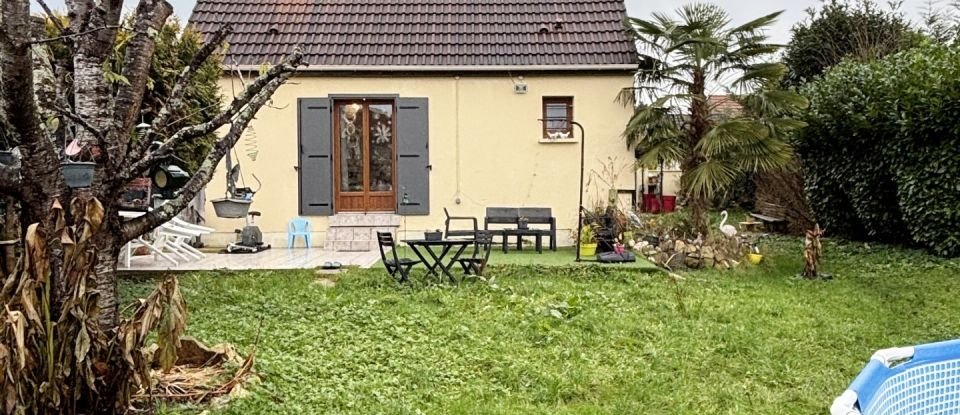 Maison 5 pièces de 91 m² à Saint-Pierre-lès-Nemours (77140)