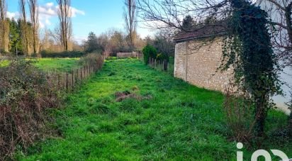 Land of 435 m² in Agris (16110)