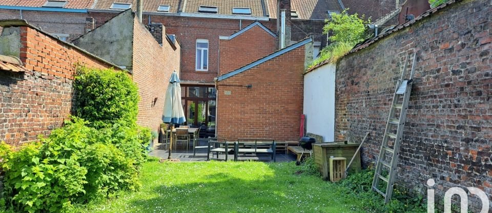 Maison 10 pièces de 198 m² à Roubaix (59100)