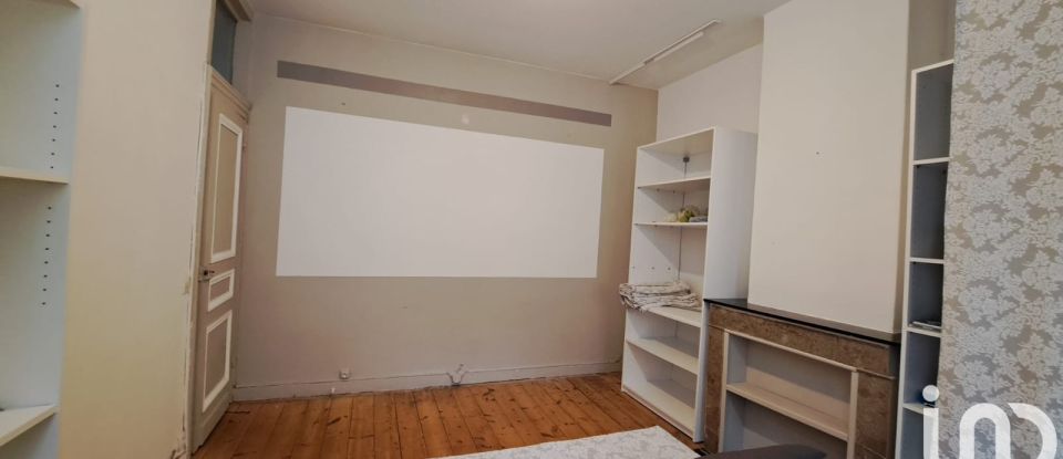 Maison 10 pièces de 198 m² à Roubaix (59100)