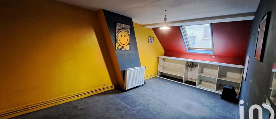 Maison 10 pièces de 198 m² à Roubaix (59100)