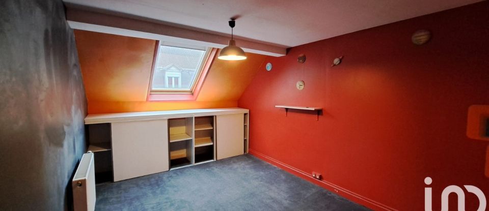 Maison 10 pièces de 198 m² à Roubaix (59100)