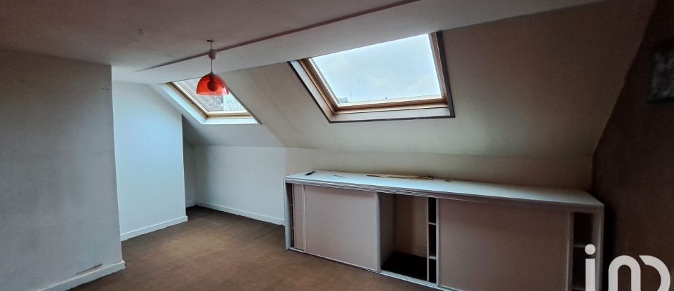 Maison 10 pièces de 198 m² à Roubaix (59100)