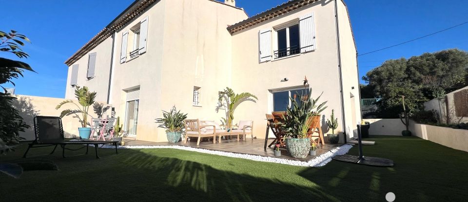 House 5 rooms of 120 m² in Sanary-sur-Mer (83110)