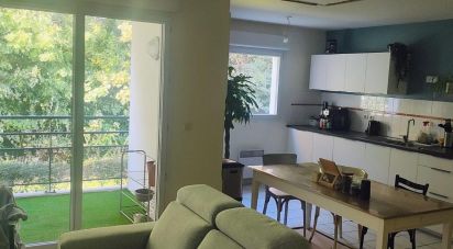 Apartment 3 rooms of 68 m² in Nantes (44300)