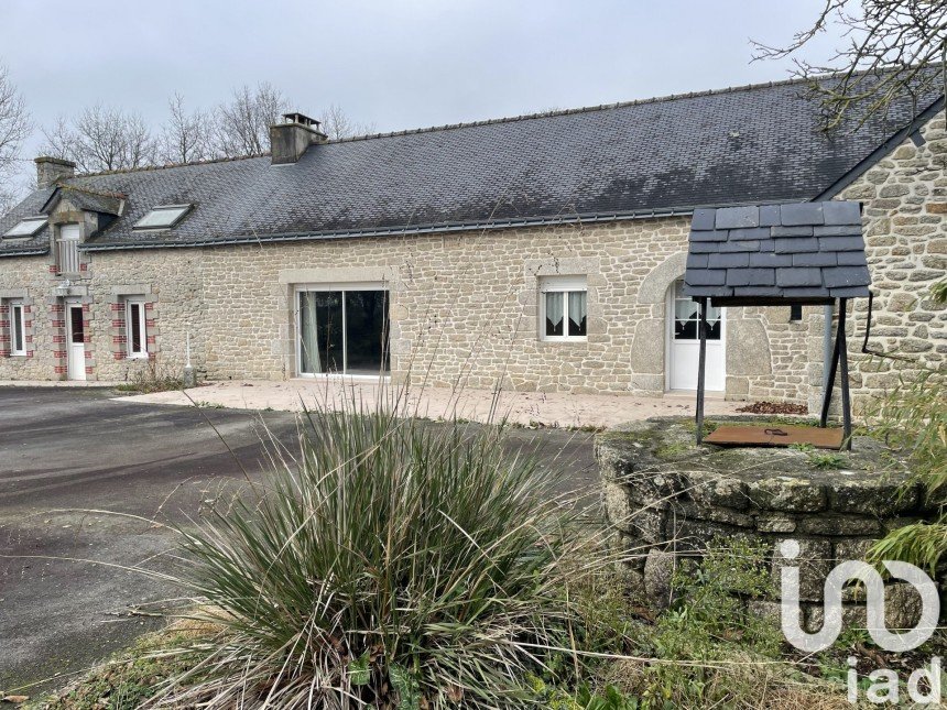 Longere 7 rooms of 235 m² in Pontivy (56300)