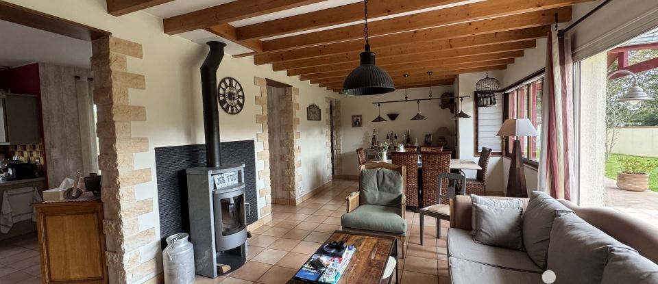 Traditional house 5 rooms of 130 m² in Morlaàs (64160)